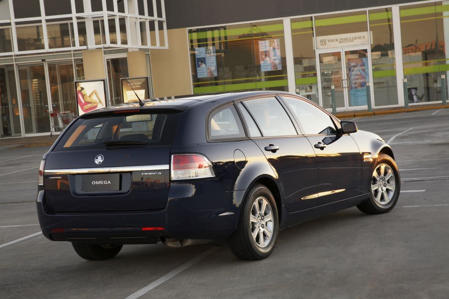  Holden Commodore VE Omega Sportwagon 2008 года  (фото 11 из 18)